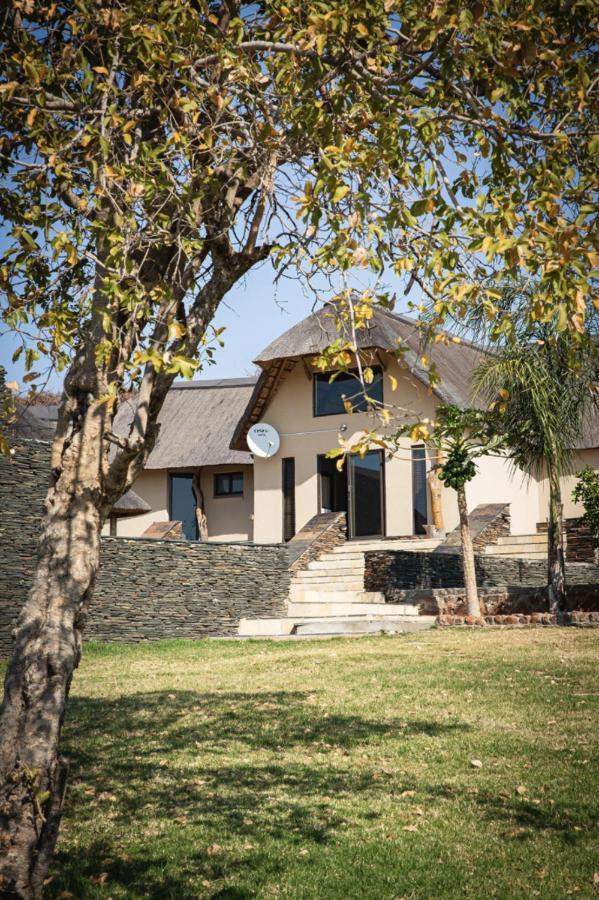 Tholo Manzi Private Game Farm Villa Zeerust Exterior photo